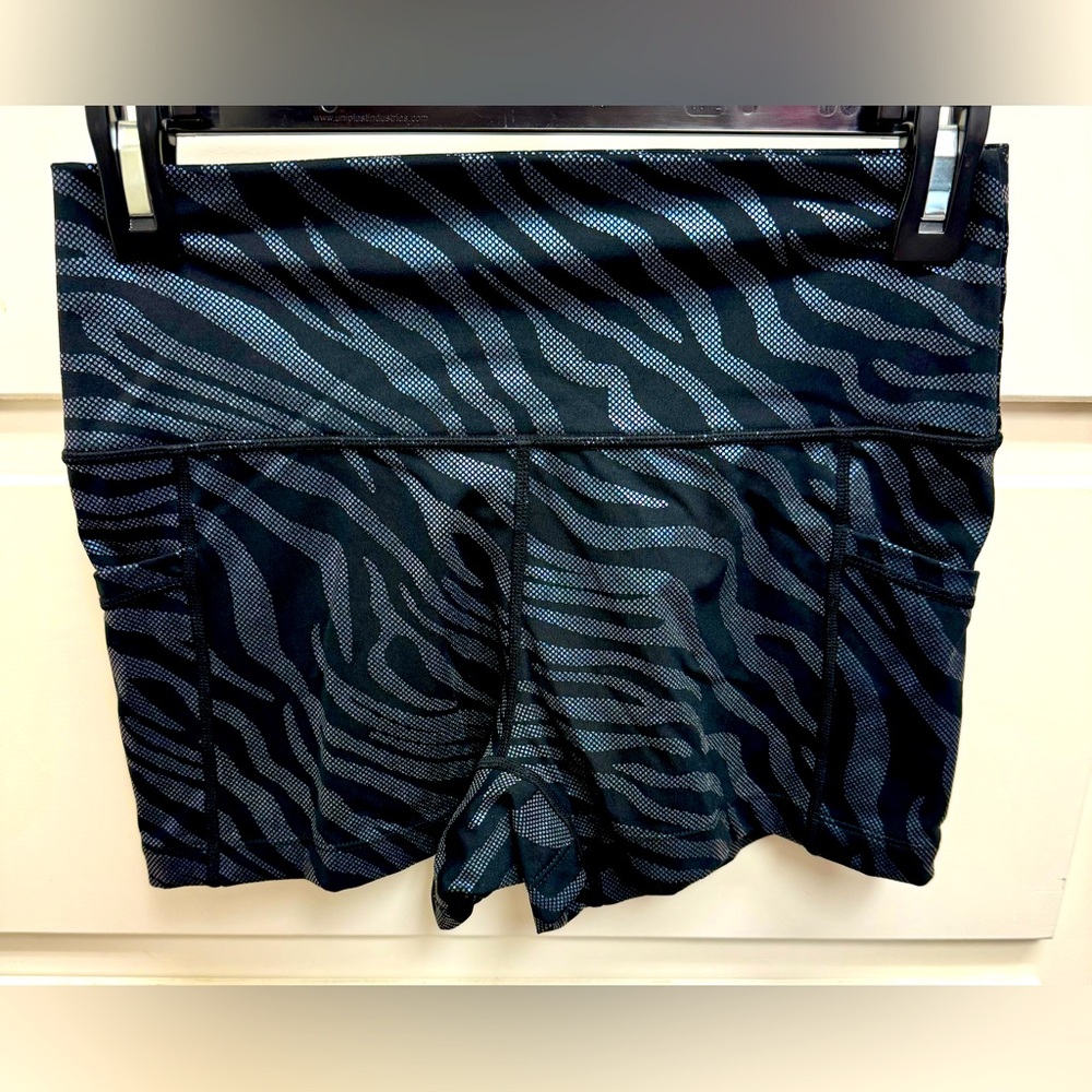 NWOT Constantly Varied Gear 2.5 inch shorts